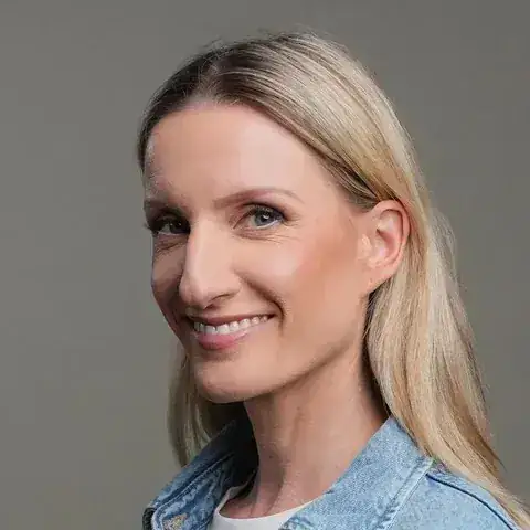 Adela Vinczeová